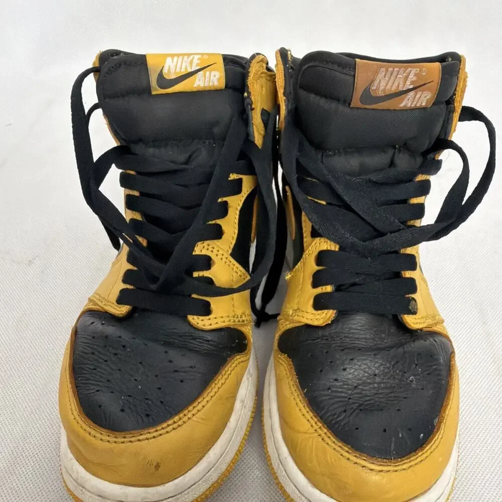 Nike Air Jordan 1 High top Bumble bees. **YOUTH SIZE 6**